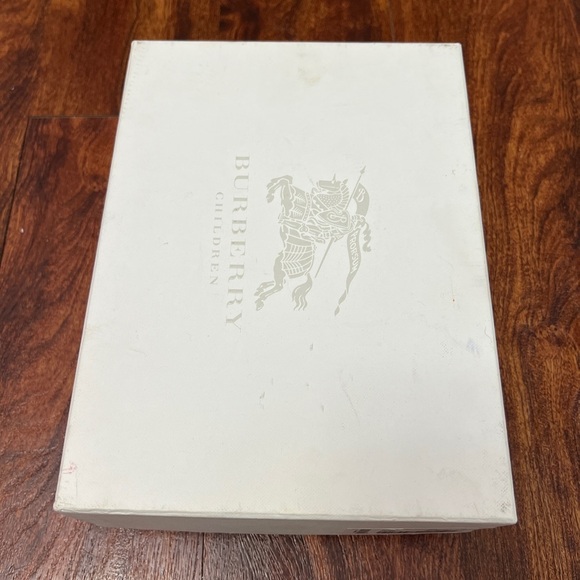 Burberry hi top boys sneakers - Picture 9 of 10